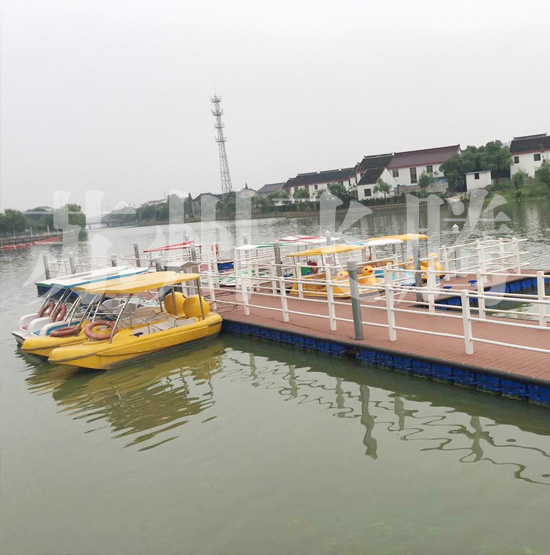 休闲游船水上码头平台